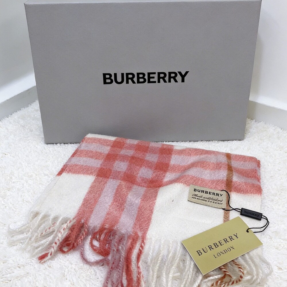 Burberry Blush Cream Camel Check Scarf - Picture 4 of 4